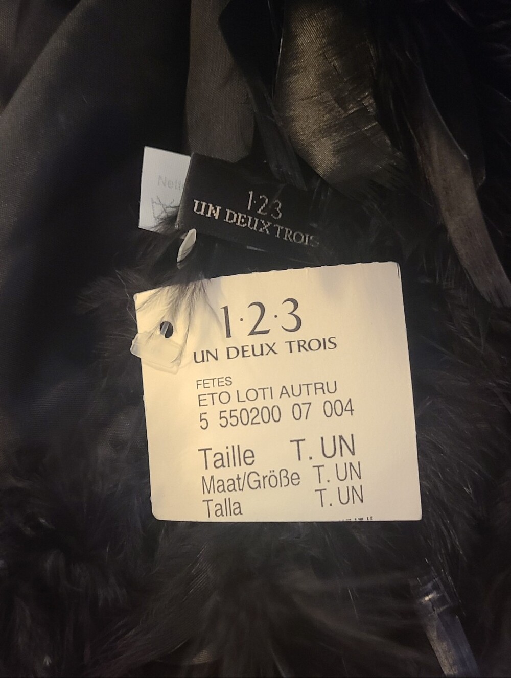 NWT Un, Deaux, Trois Brand Black Feather Trim Boa Scarf - Picture 9 of 9